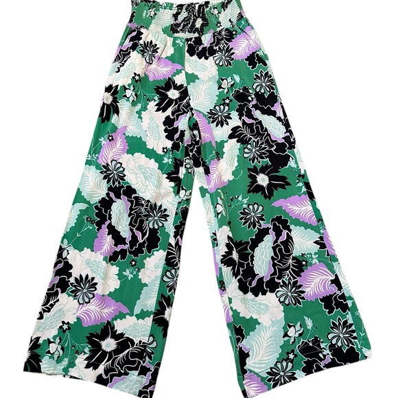 Maeve Anthropologie Saria smocked wide-leg floral pants Viscose XS Cruise Vacay - Picture 3 of 7